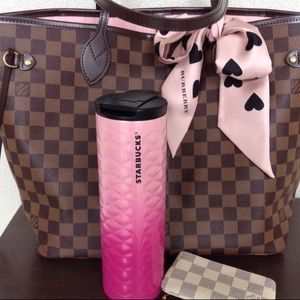 Meet your Posher, Elisa